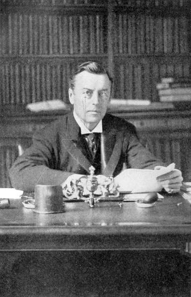 JOSEPH CHAMBERLAIN